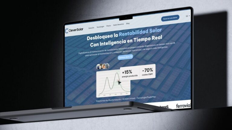 Monitor with the Clever Solar page